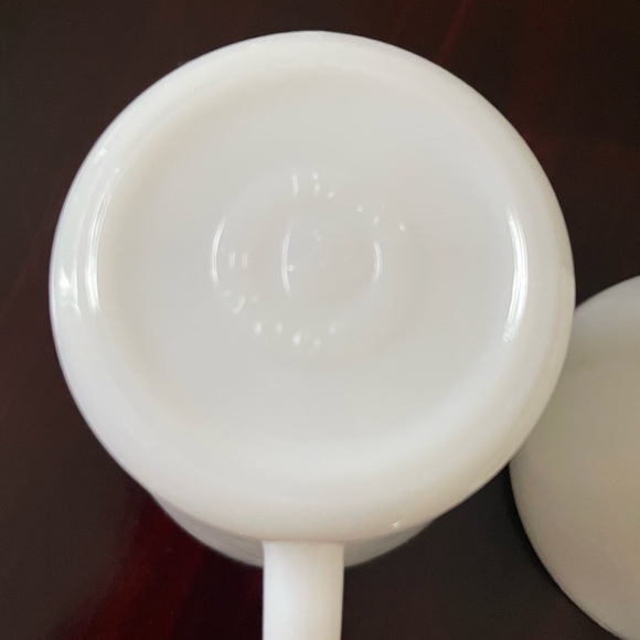 Federal Milk Glass Set Of Two Coffee Mugs - Picture 7 of 10